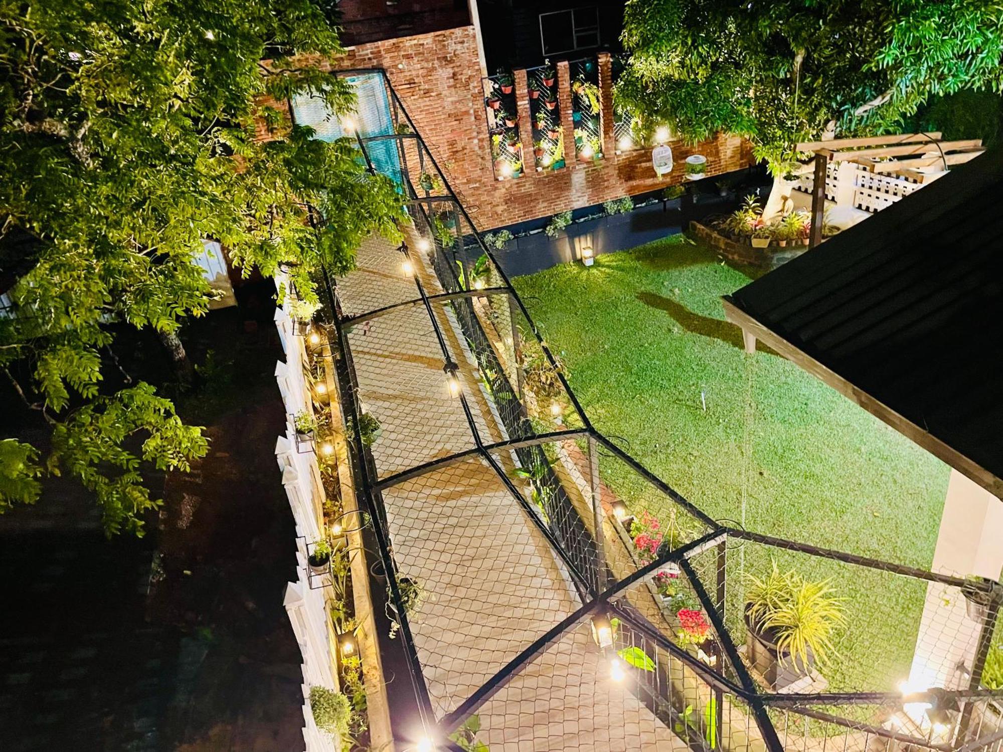 Ayur Ayur White Sail Villa Dalupotha Exterior foto